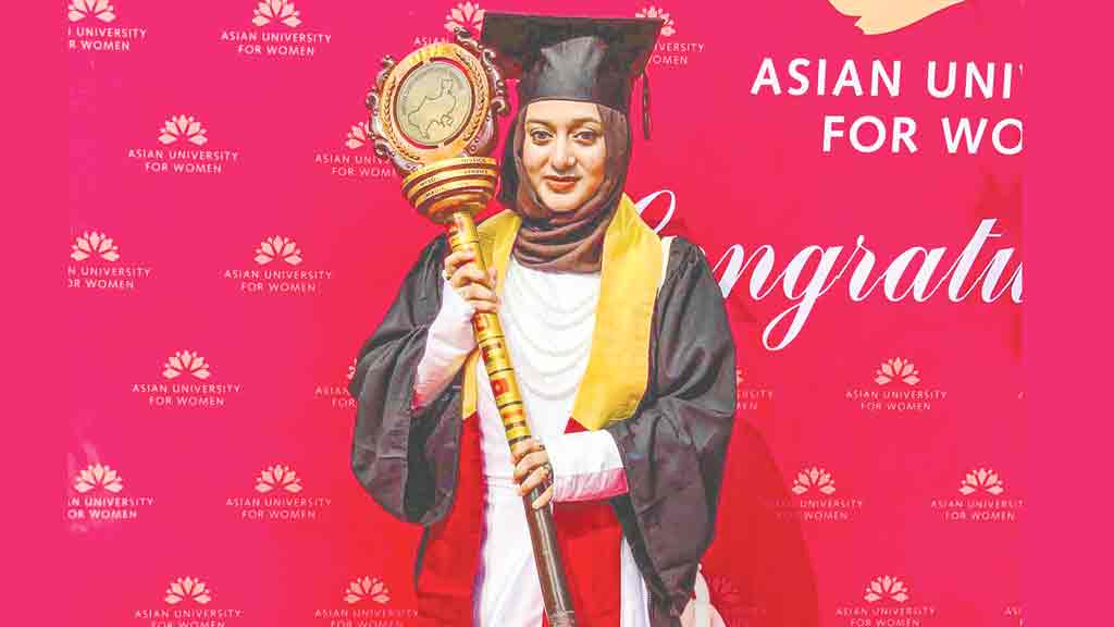 অক্সফোর্ড, কেমব্রিজ পেরিয়ে হার্ভার্ডে সায়মা