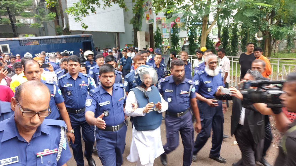 হত্যা মামলায় ফেনীর সাবেক এমপি রহিম উল্লাহ ৫ দিনের রিমান্ডে