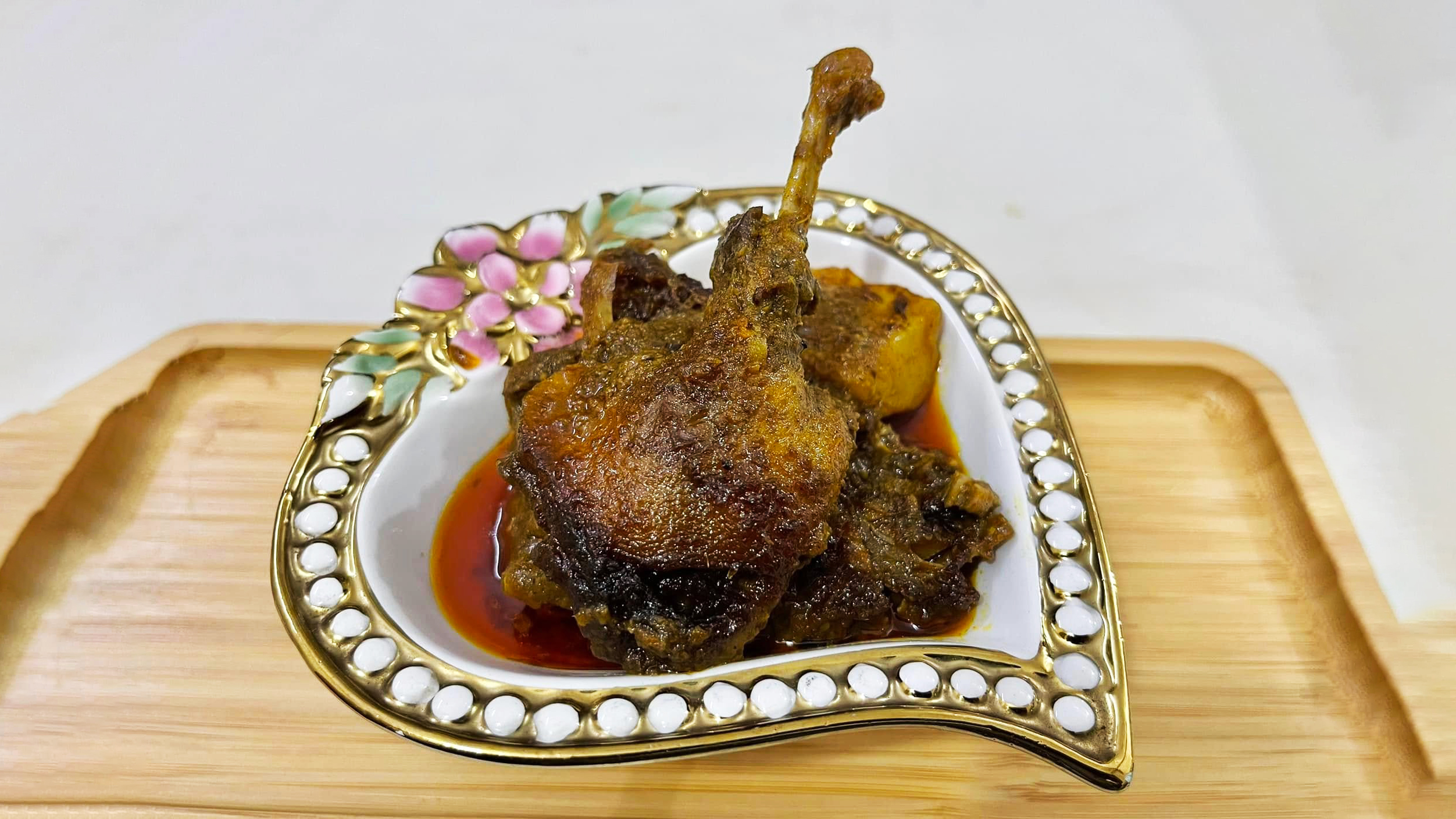 শীতের রাতে হাঁসের ঝাল ভুনা