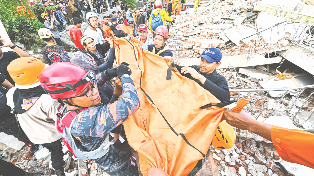নিহত বেড়ে ২৬৮, আটকে পড়াদের উদ্ধারে জোর চেষ্টা