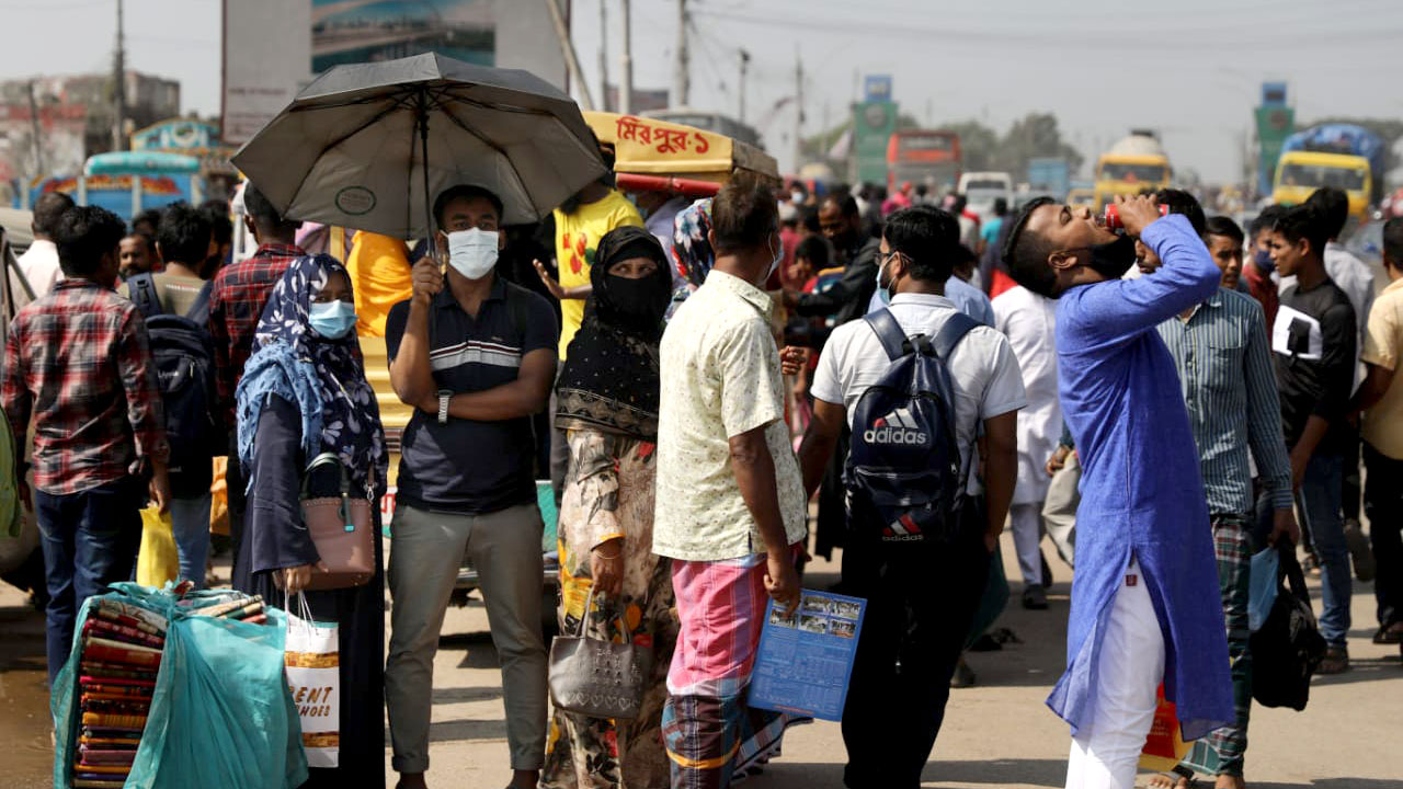 কষ্ট শুধু সাধারণেরই ধর্মঘটে অচল দেশ