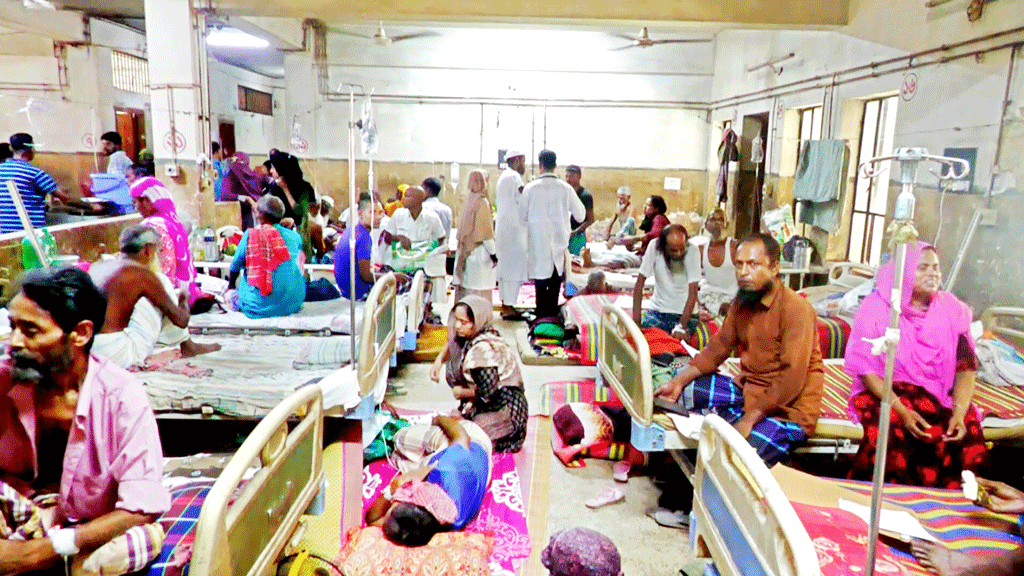 জামালপুর হাসপাতাল: পরিত্যক্ত ভবনে চিকিৎসা, এক শয্যায় তিন রোগী