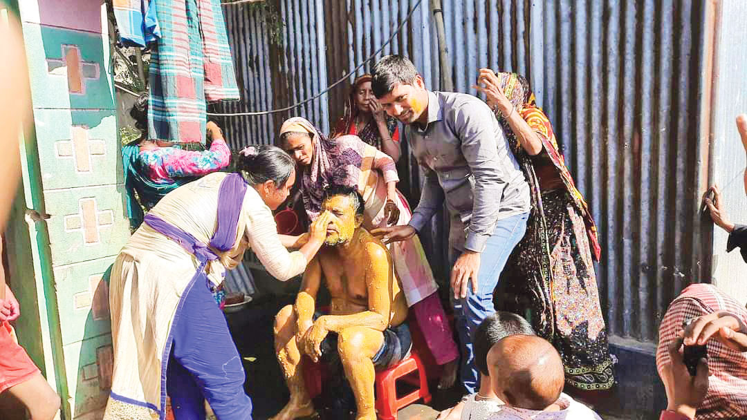 নতুন চেয়ারম্যান যেন বিয়ের পাত্র