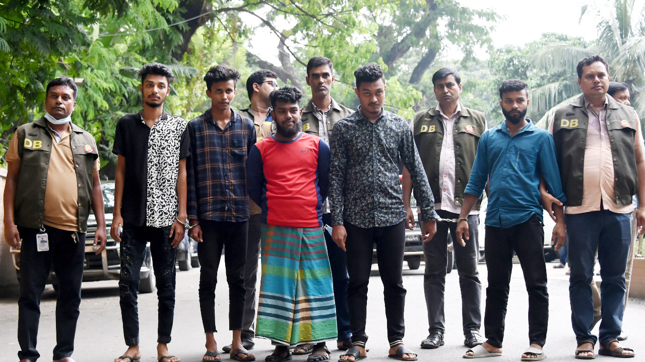 নকল চাবি দিয়ে ৫০০ মোটরসাইকেল চুরি করেছেন তাঁরা