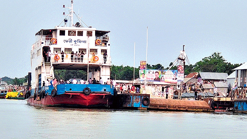 গাড়ি কম ফেরিঘাটে, খালি ফেরি যাচ্ছে শিমুলিয়ায়