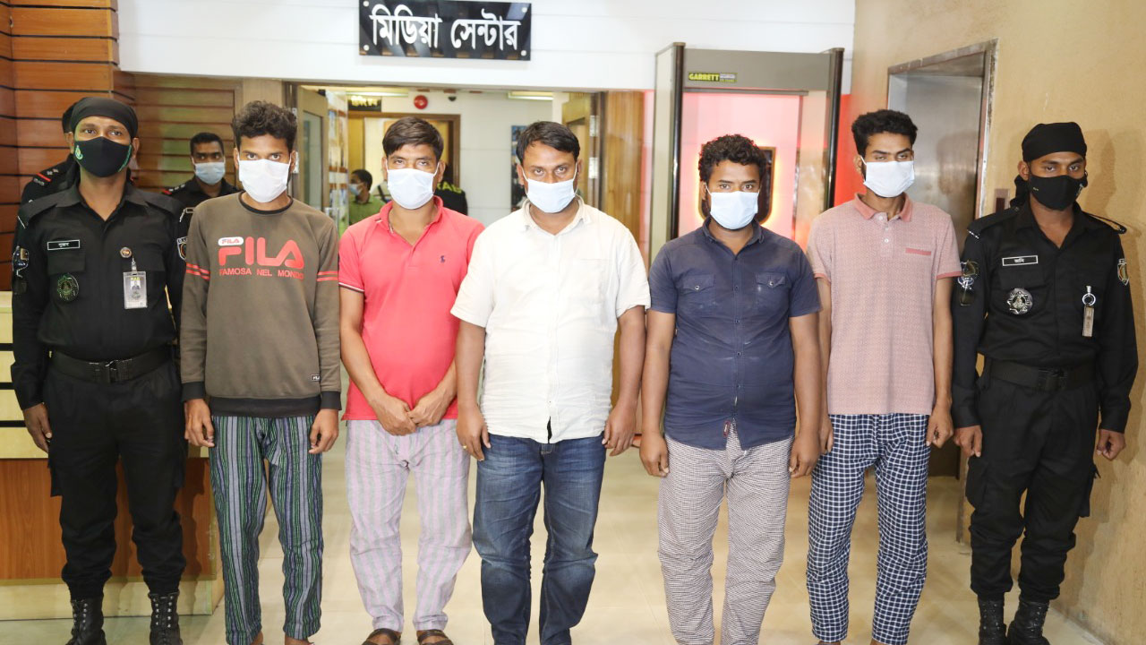 জেলের ছদ্মবেশে মাদক কারবার