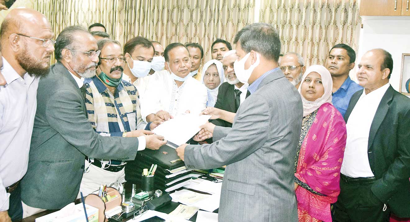 খালেদা জিয়াকে বিদেশ পাঠাতে বিএনপির স্মারকলিপি পেশ