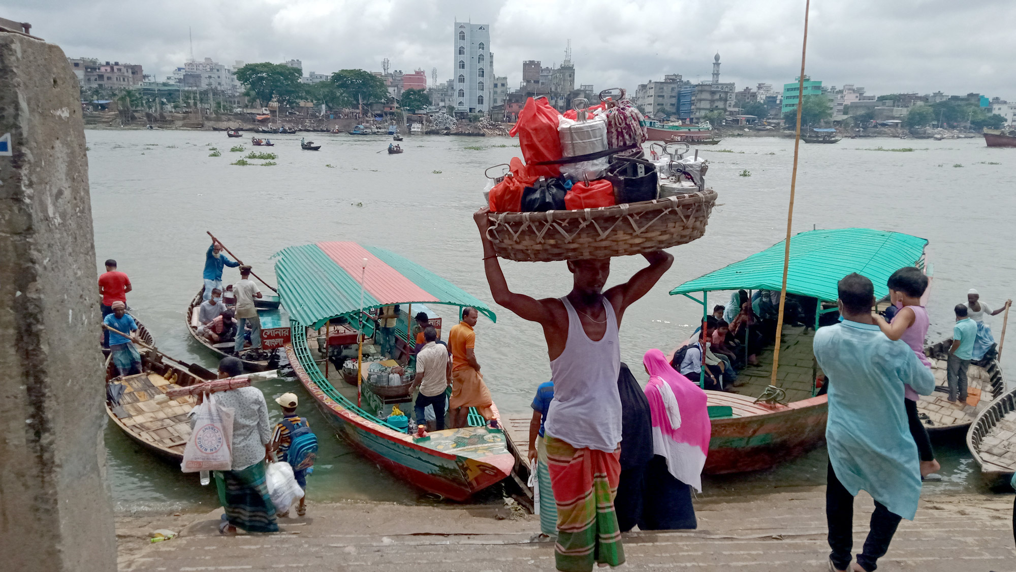 ছিনতাই যেখানে নিত্য ঘটনা