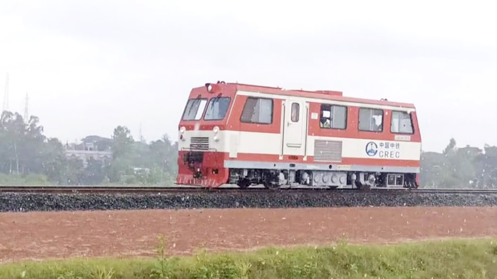 ঢাকা-মাওয়া রেললাইনে পরীক্ষামূলকভাবে চলল ট্র্যাক কার