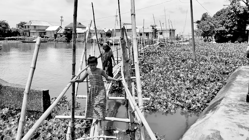 ৬ গ্রামের ভরসা সাঁকো