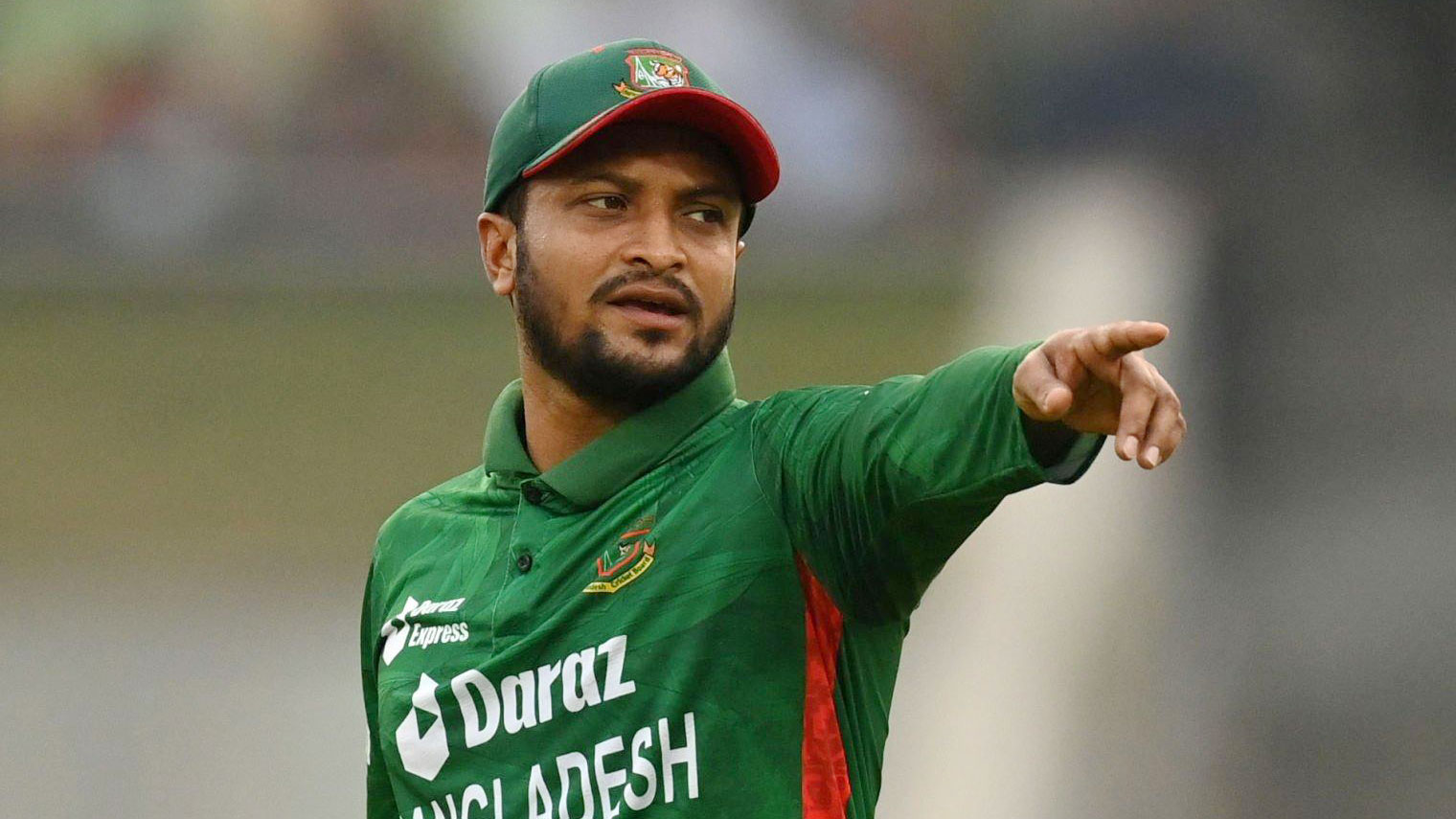 ব্যাট-বল না করেও রেকর্ড সাকিবের 