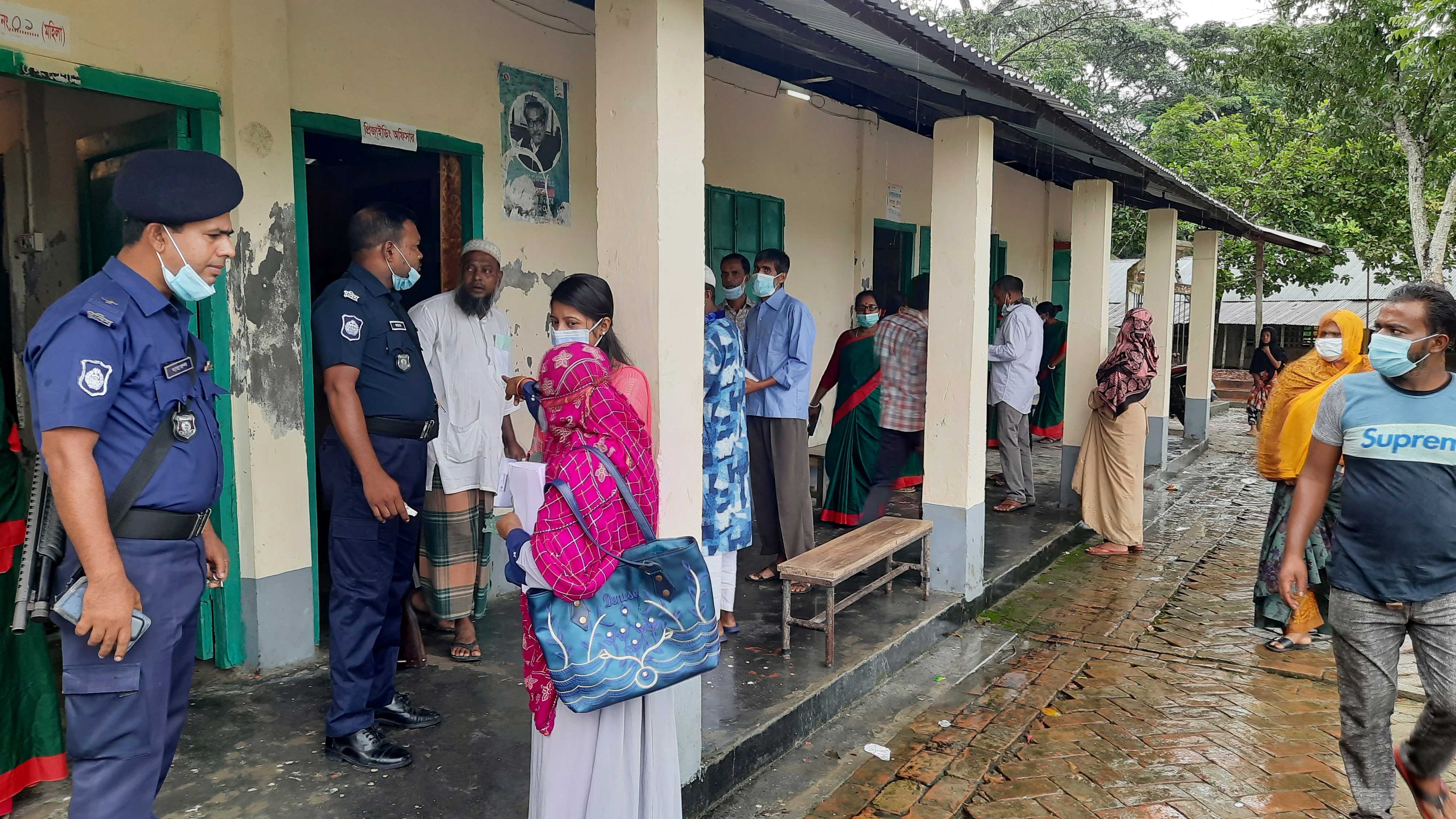 বাগেরহাট ৬৫ ইউনিয়নে ভোটগ্রহণ শুরু