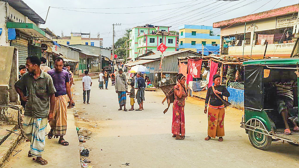 কেএনএফের হামলা: ভয়ে থানচি ছাড়ছে মানুষ