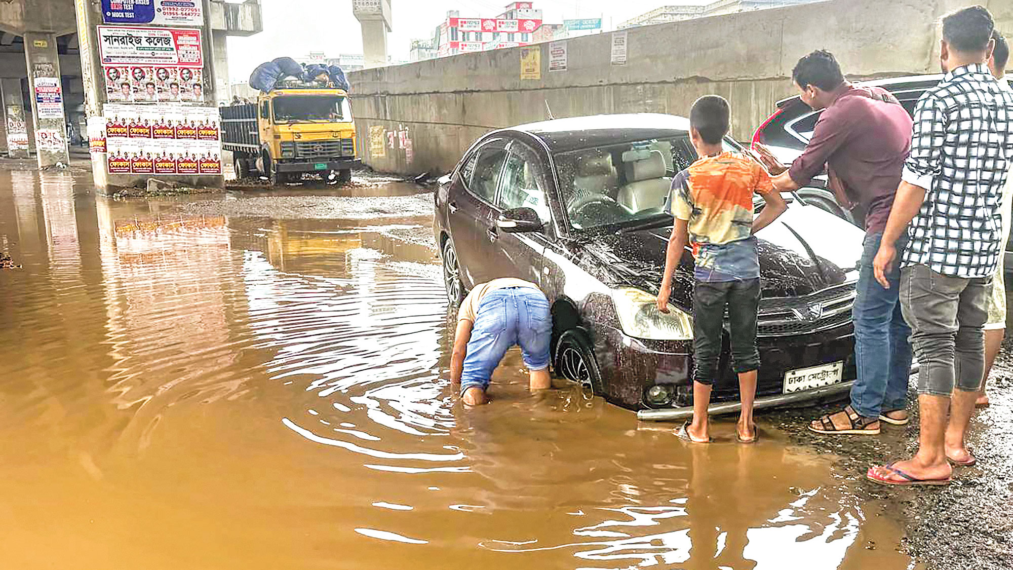 ঢাকা-ময়মনসিংহ মহাসড়ক: ‘সিঙ্গাপুরের’ নিচেই আবদুল্লাহপুর