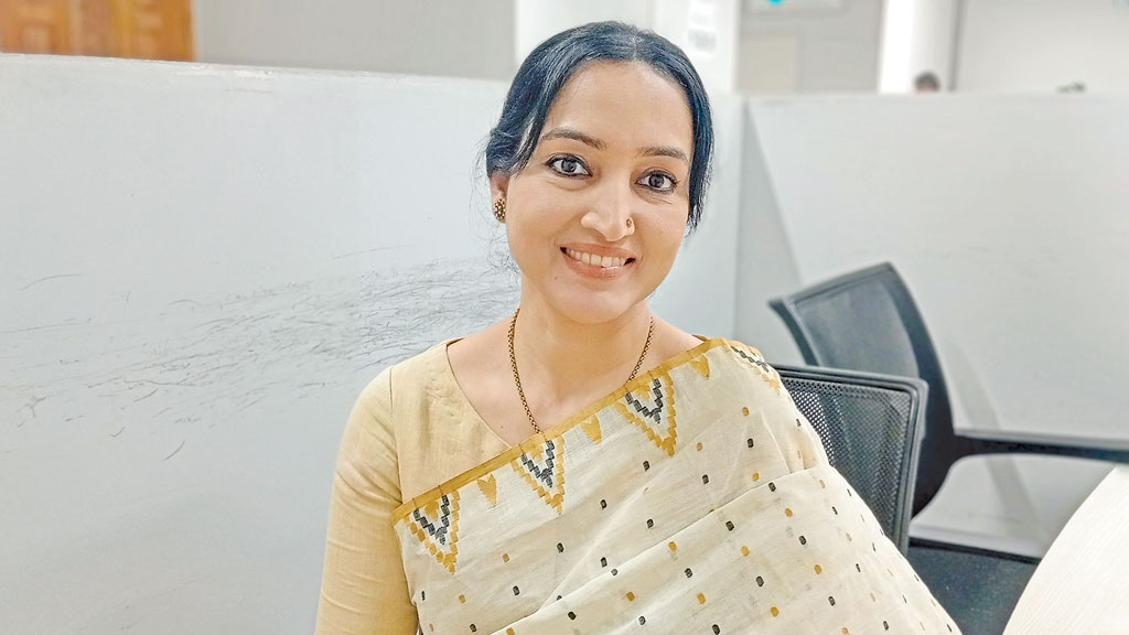 শিক্ষা যেন আমাদের সমদর্শী হতে শেখায়