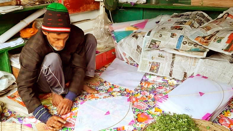নেশা থেকে পেশা ঘুড়ি তৈরি