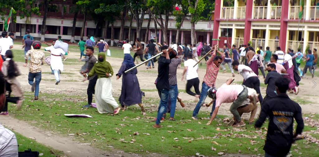 ঝিনাইদহে কোটা সংস্কার আন্দোলনে ছাত্রলীগের হামলা, ১০ শিক্ষার্থী আহত