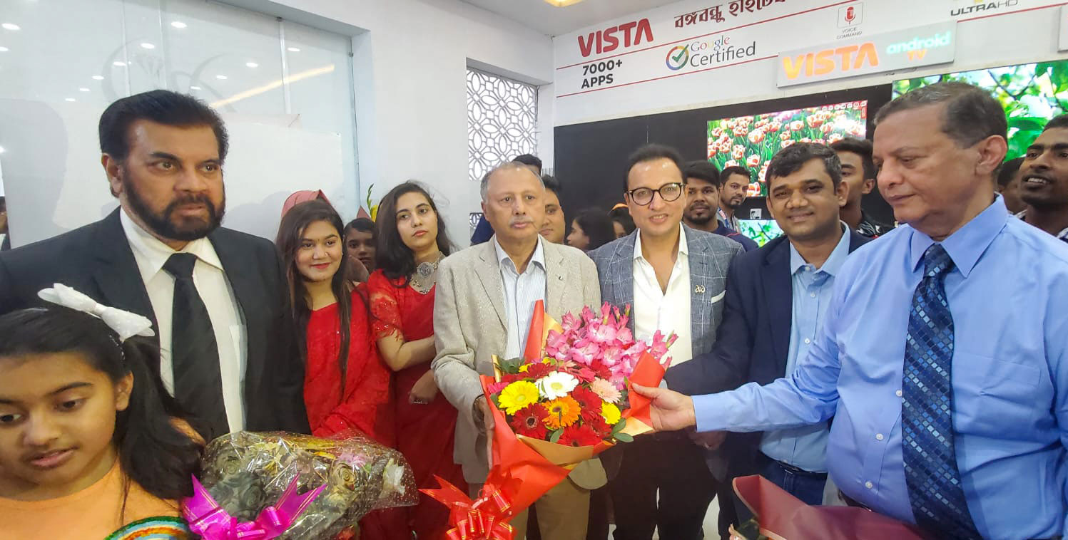 চট্টগ্রাম বাণিজ্য মেলা: ভিসতা প্যাভিলিয়নে ইলিয়াস কাঞ্চন-মৌসুমী