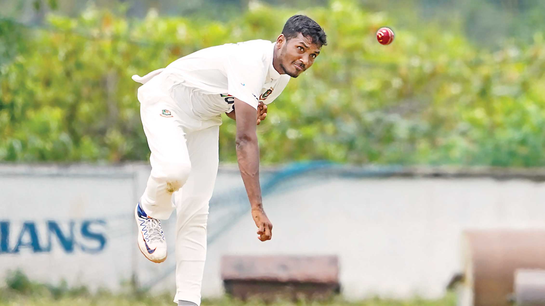 গতির ছক কষছে শ্রীলঙ্কা