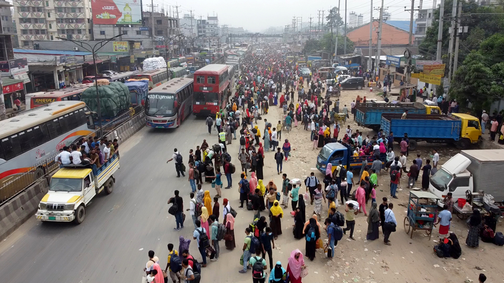 আশুলিয়ায় ঈদযাত্রায় পদে পদে ভোগান্তি