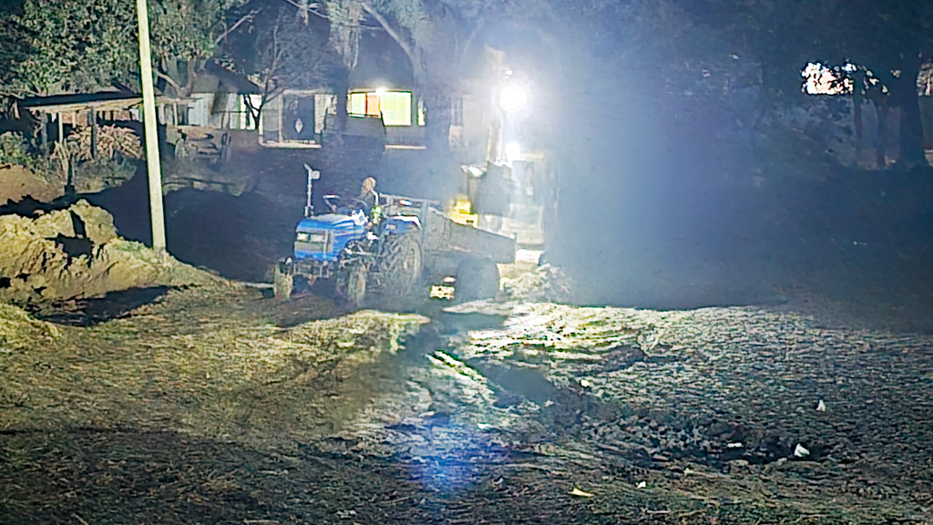 স্কুলের সামনে পুকুর খনন বিএনপি নেতার, আতঙ্কে শিক্ষার্থী-অভিভাবকেরা