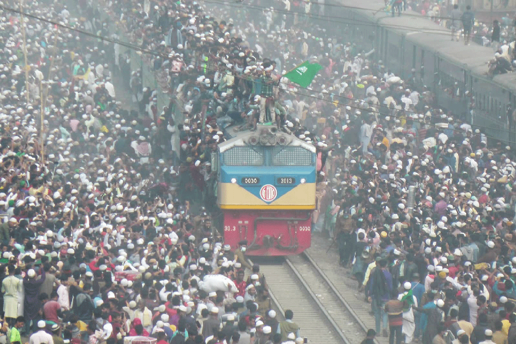 ফিরতি পথে ভোগান্তি, হেঁটে রওনা