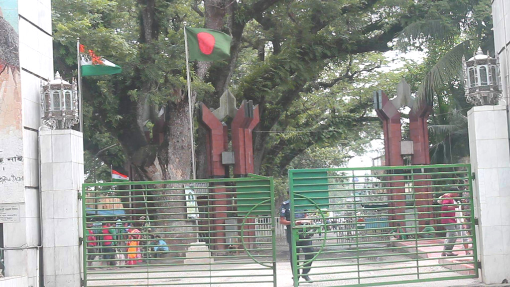 বেনাপোল ইমিগ্রেশনে ভ্রমণ নিষেধাজ্ঞার সময় বাড়ল