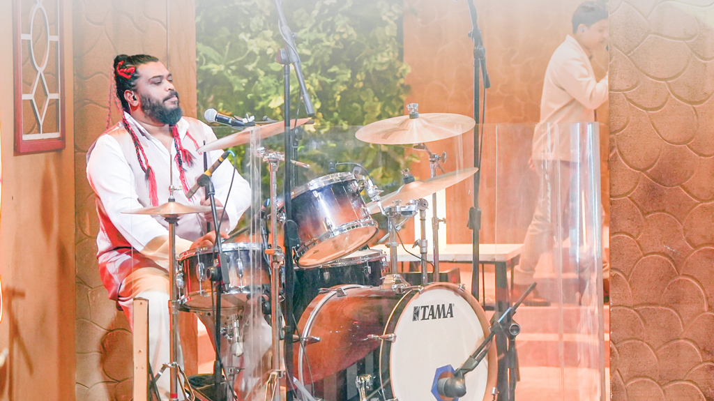 বাবার গানের ফিউশন নিয়ে খুশি গৌরব চট্টোপাধ্যায়