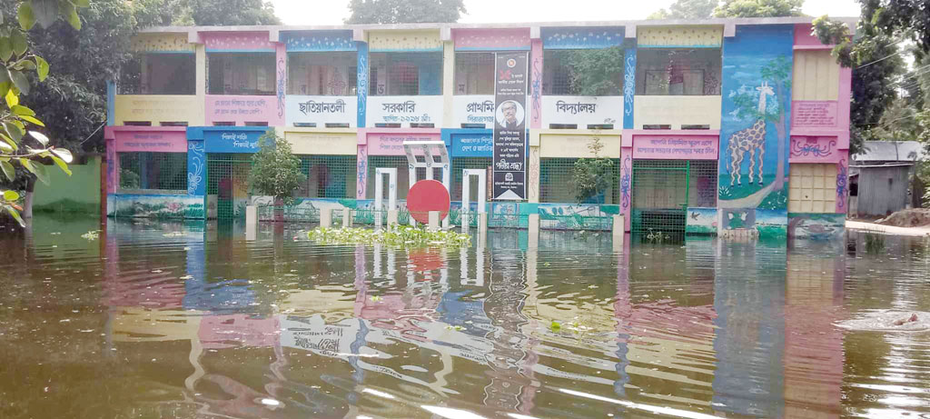 সিরাজগঞ্জে যমুনার পানি বেড়ে তালিয়েছে চরাঞ্চল