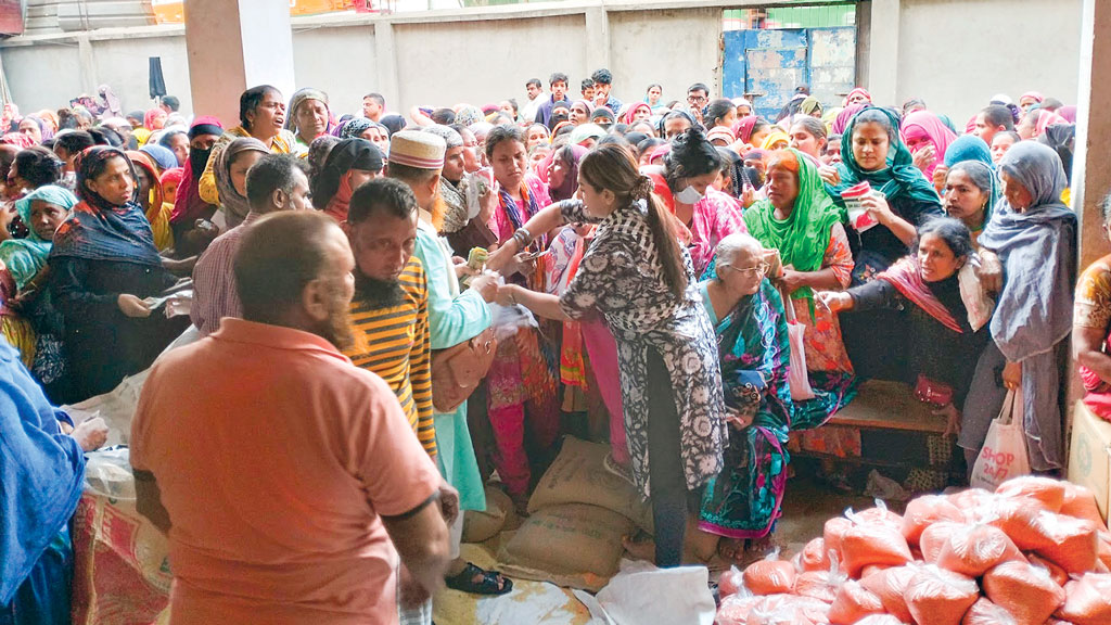 এবার ডালের দামও বাড়ালেন ব্যবসায়ীরা