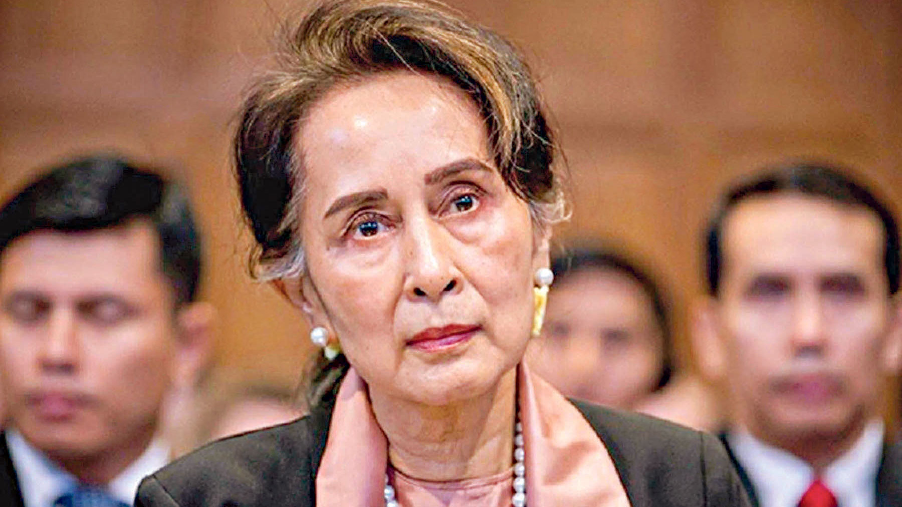 অং সান সু চির বিরুদ্ধে প্রথম রায়, ৪ বছরের জেল