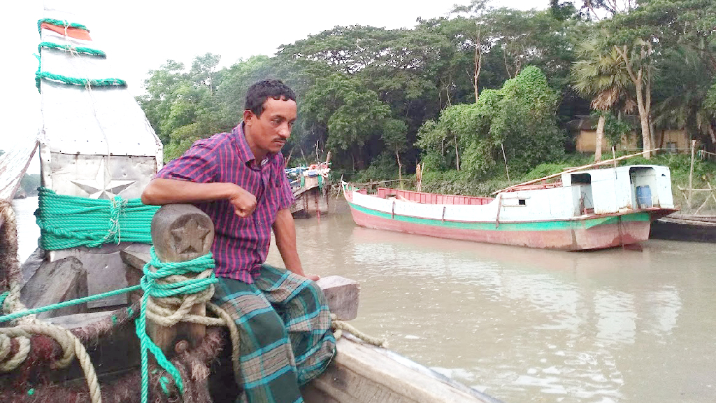 ‘সপ্তাহ ধইর‍্যা গাঙ্গেও ইলিশ নাই, খামু কী’