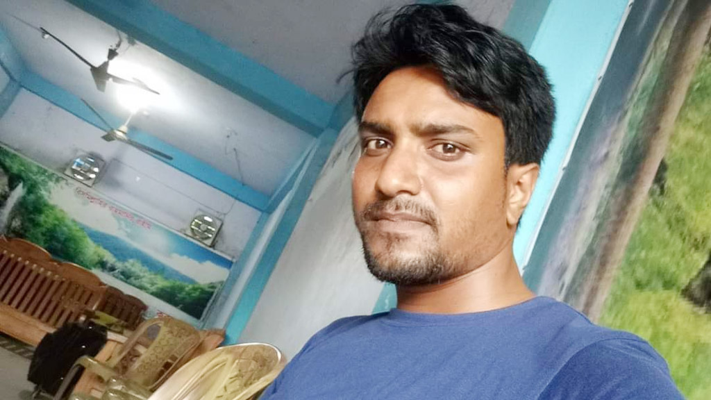 ফেসবুকে বিদায় পৃথিবী লিখে বিষপানে আত্মহত্যা