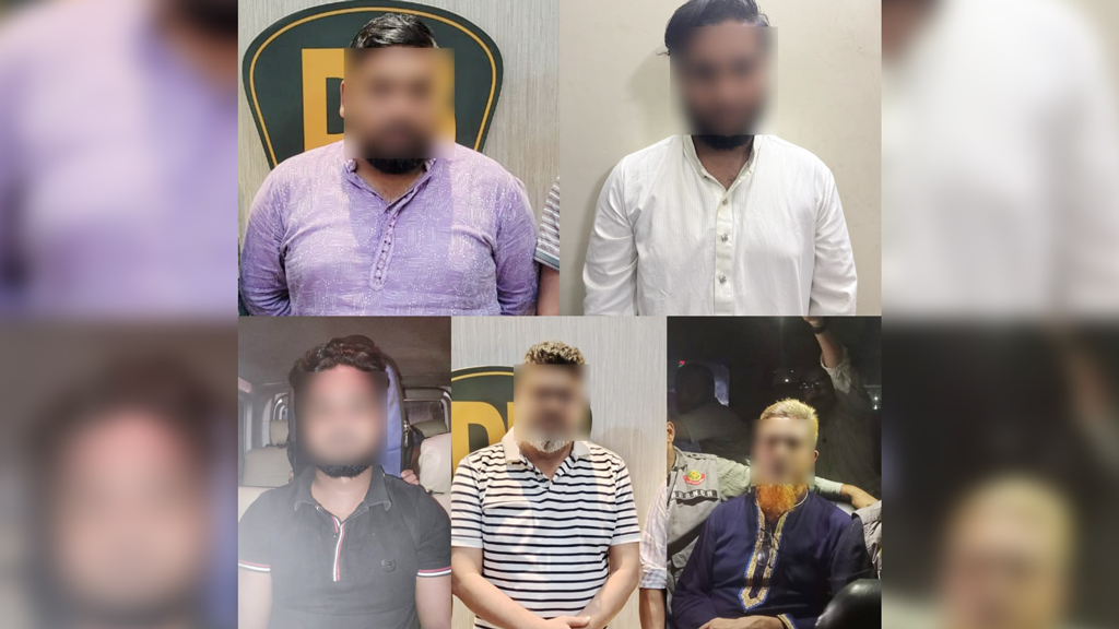 নওগাঁর সাবেক এমপি ওমর ফারুকসহ আ. লীগের ৫ নেতা গ্রেপ্তার
