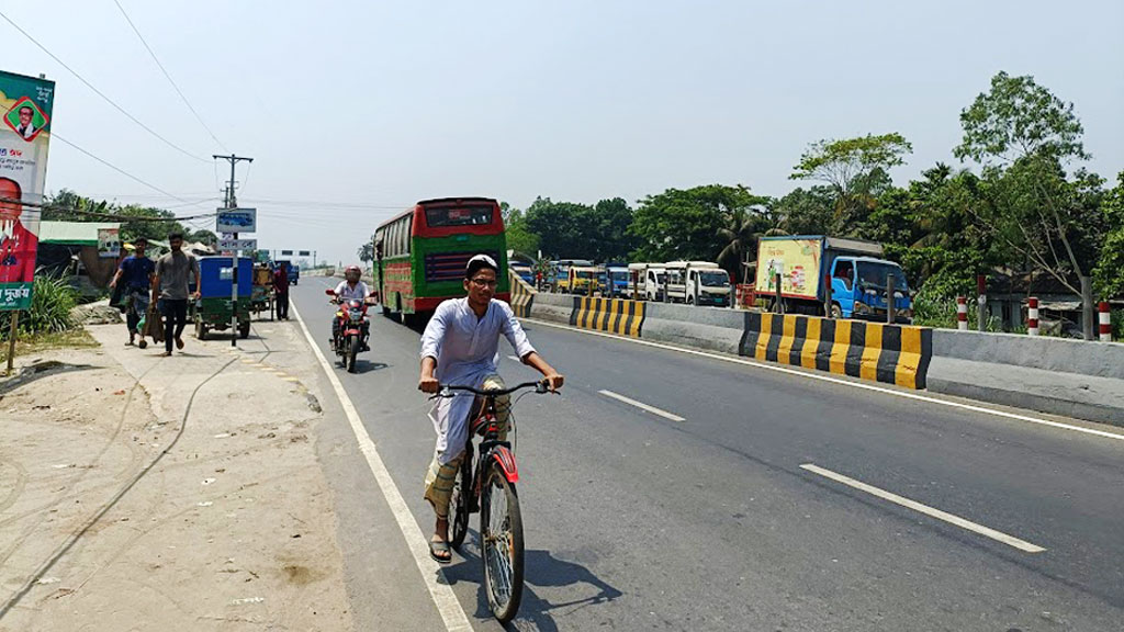 ঈদযাত্রা: ঢাকা-আরিচা মহাসড়কের যে চিত্র আগে কেউ দেখেনি