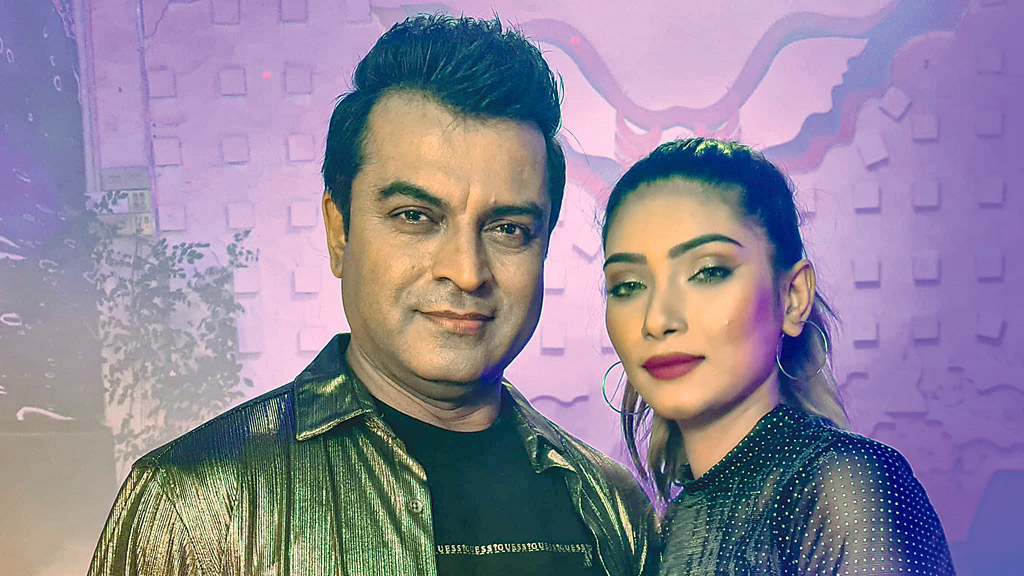 শুভ্র দেবের ‘গার্লফ্রেন্ড’