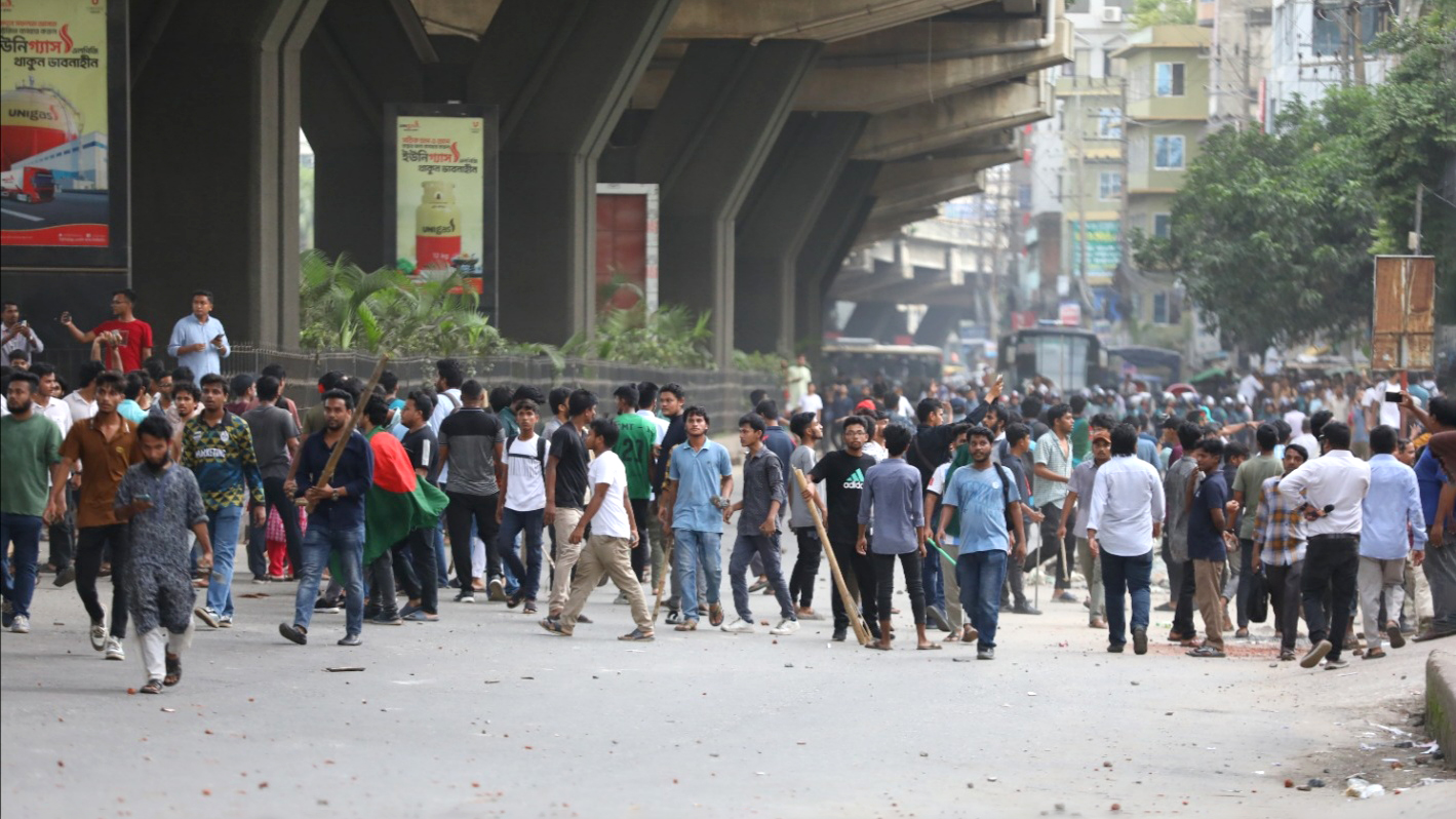 চট্টগ্রামে কোটা আন্দোলনকারীদের ধাওয়ায় পিছু হটল ছাত্রলীগ