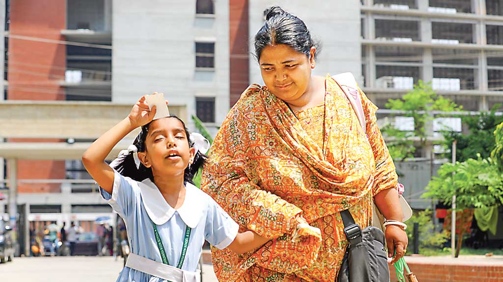 শিক্ষাপ্রতিষ্ঠান খোলা গরমে জেরবার শিশুরা, বিভক্ত অভিভাবকেরা