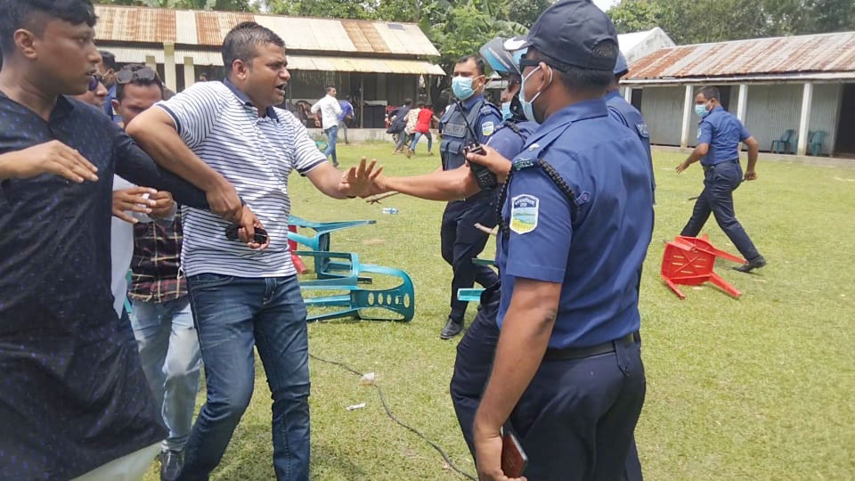 ময়মনসিংহে পুলিশ-ছাত্রদলের সংঘর্ষ, আহত ২৫