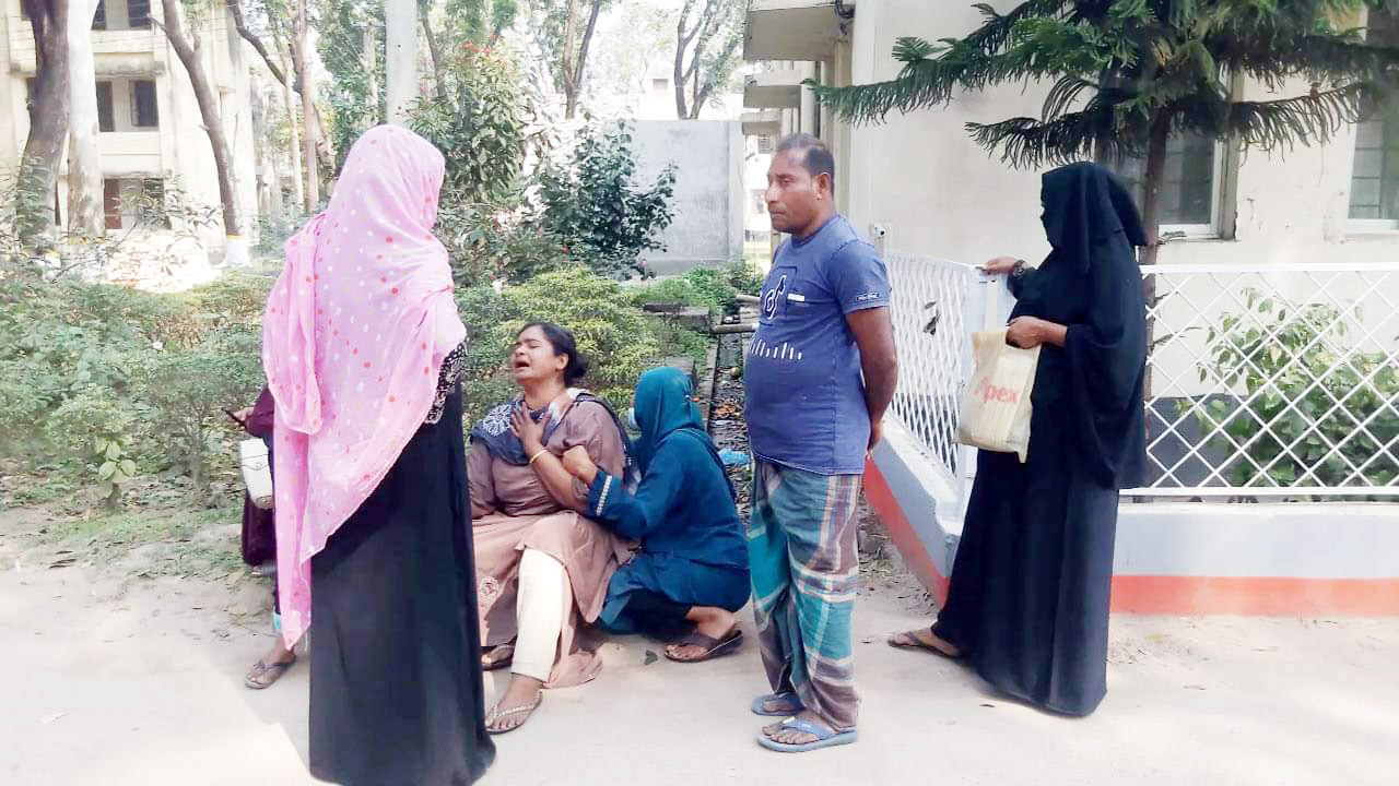 পরকীয়ার অভিযোগে যুবককে পিটিয়ে হত্যা