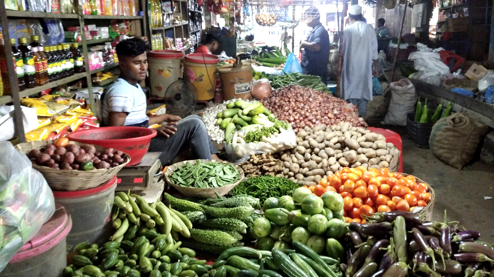 ‘কী করব, খাওন তো লাগব’