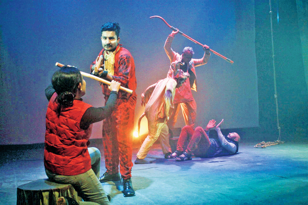 মুস্তাফা মনোয়ারের জন্মদিনে নাটক ‘বন্যথেরিয়াম’ ও পাপেট শো