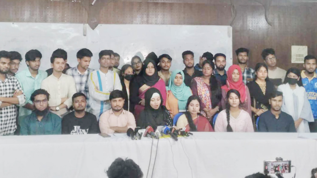 সাত কলেজকে বিশ্ববিদ্যালয়ে রূপান্তরে কমিশন গঠনের দাবি, ৩ দিনের আলটিমেটাম