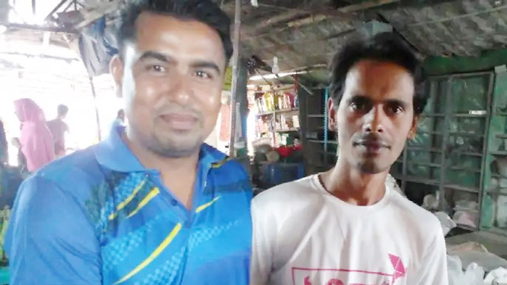 লাখ টাকা ফিরিয়ে দিলেন যুবক