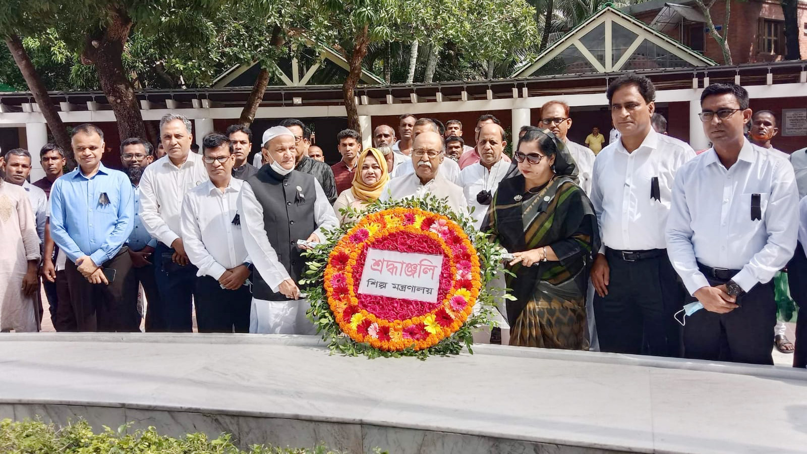 ব্যবসায়ীদের কোনোভাবেই নীতিমালার মধ্যে আনতে পারিনি: শিল্পমন্ত্রী