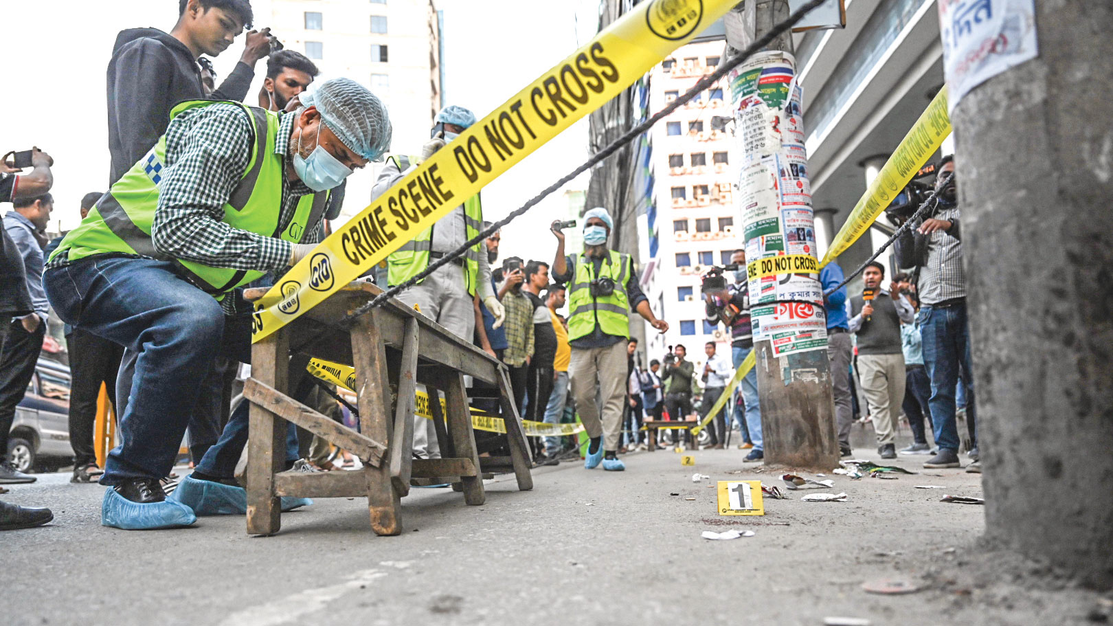 খেলা কি তবে এবার মুখ ও মুখোশের