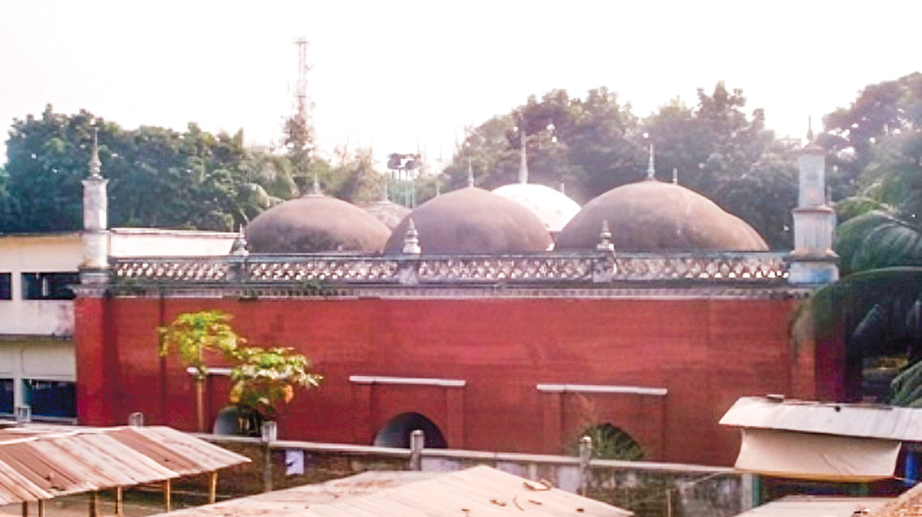 ৭০০ বছরের সাতৈর মসজিদ