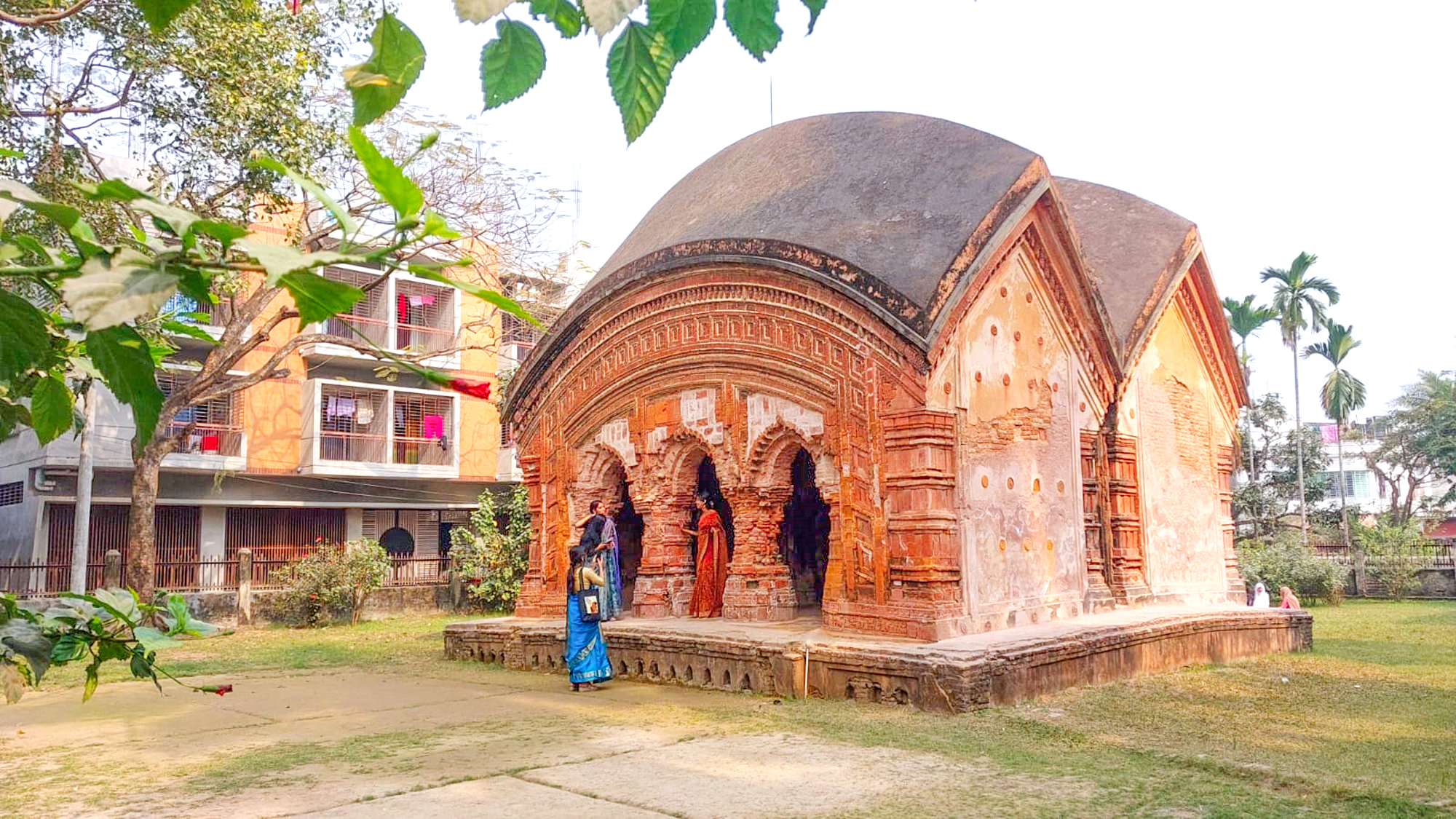 পাবনার জোড়বাংলা মন্দির