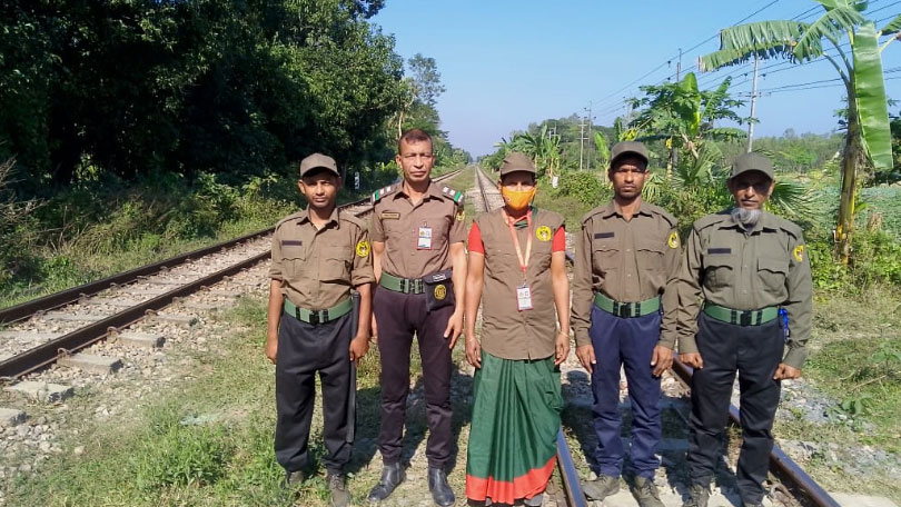 বেতন পাচ্ছেন না মিরসরাইয়ে রেললাইনের নিরাপত্তায় থাকা ১৬০ আনসার সদস্য 