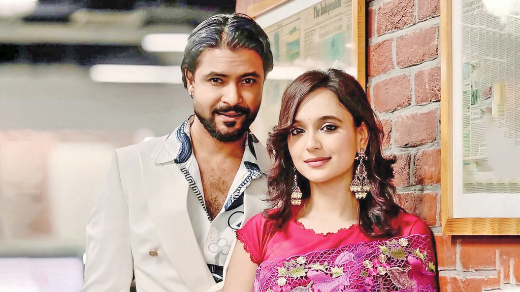 হরর-রোমান্টিক গল্পে রাজ-সাবিলা